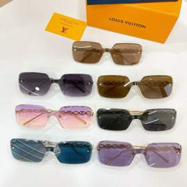 Picture of Louis Vuitton Sunglasses _SKUfw79615916fw